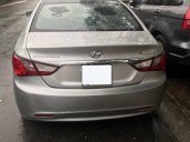 Bán nhanh xe Hyundai Sonata đời 2010 số tự động, màu bạc