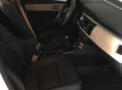 Cần bán Toyota Corolla altis 2017, màu trắng