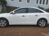 Bán nhanh xe Chevrolet Cruze đời 2014 số sàn, bản LS, màu trắng