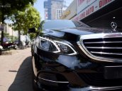 Cần bán xe Mercedes-Benz E400 đời 2015 màu đen, giá tốt