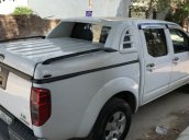 Cần bán Nissan Navara 2.5 MT đời 2011, màu trắng 
