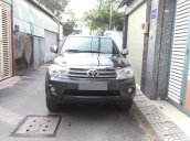 Cần bán xe Toyota Fortuner 2.5MT 2010 máy dầu, màu xám chì