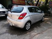 Cần bán lại xe Hyundai i20 1.4 AT sản xuất 2011, màu bạc, nhập khẩu như mới