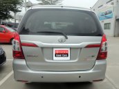 Cần bán lại xe Toyota Innova 2.0E 2014, màu bạc số sàn, giá 588tr