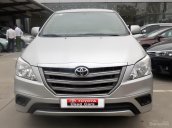 Cần bán lại xe Toyota Innova 2.0E 2014, màu bạc số sàn, giá 588tr