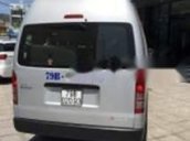 Cần bán Toyota Hiace đời 2016, màu bạc, giá tốt