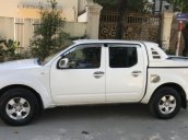 Cần bán Nissan Navara 2.5 MT đời 2011, màu trắng 
