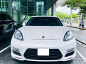 Cần bán xe Porsche Panamera 4.8 AT sản xuất 2010, màu trắng