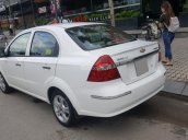 Cần bán xe Chevrolet Aveo LT 2017, số sàn màu trắng