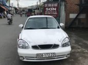 Cần bán xe Daewoo Nubira sản xuất năm 2002, màu trắng 