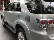 Bán ô tô Toyota Fortuner sản xuất 2013, màu bạc số sàn