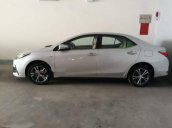 Cần bán Toyota Corolla Altis đời 2018, màu bạc, xe mới 100%