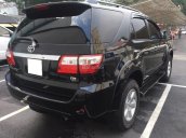 Cần bán gấp Toyota Fortuner đời 2010, màu đen 