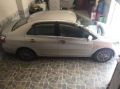 Cần bán gấp Toyota Vios E sản xuất năm 2010, màu bạc xe gia đình, 325tr