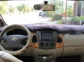 Cần bán xe Toyota Innova năm 2010, màu vàng xe gia đình giá cạnh tranh