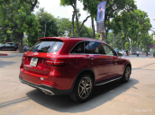 Cần bán gấp Mercedes GLC300 đời 2018, màu đỏ 