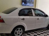 Cần bán gấp Chevrolet Aveo đời 2017, số sàn, màu trắng