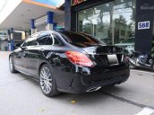 Mercedes-Benz C class C300 AMG model 2018 đời 2017, màu đen xe đẹp