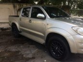 Cần bán Toyota Hilux đời 2009, màu bạc số sàn, giá chỉ 400 triệu