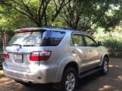 Cần bán Toyota Fortuner G đời 2010, màu bạc, 630 triệu