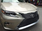 Bán xe Lexus ES 250 sản xuất 2016, màu vàng ít sử dụng