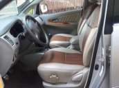 Cần bán gấp Toyota Innova G năm 2010, màu bạc số sàn