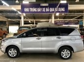 Bán ô tô Toyota Innova đời 2017, màu bạc, xe lướt