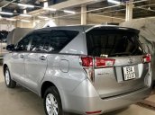 Bán ô tô Toyota Innova đời 2017, màu bạc, xe lướt