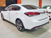 Cần bán Kia Cerato 1.6AT 2017, màu trắng, giá 600tr