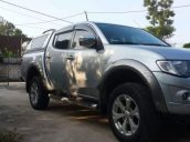 Cần bán lại xe Mitsubishi Triton đời 2013, màu bạc  