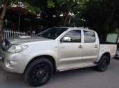 Bán Toyota Hilux 3.0 đời 2010, màu bạc