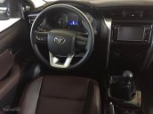 Bán Toyota Fortuner 2.4G 4x2 MT năm 2017, màu đen, nhập khẩu  