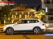 Bán Tiguan Allspace 2018 màu trắng - Lô xe tháng 10, thủ tục nhanh gọn, nhận xe ngay trong tháng/ Hotline: 090.898.8862