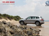 Bán Touareg bạc - SUV gầm cao nhập khẩu chính hãng Volkswagen, xe giao ngay - Hotline: 090.898.8862