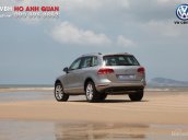 Bán Touareg bạc - SUV gầm cao nhập khẩu chính hãng Volkswagen, xe giao ngay - Hotline: 090.898.8862