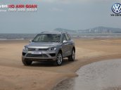 Bán Touareg bạc - SUV gầm cao nhập khẩu chính hãng Volkswagen, xe giao ngay - Hotline: 090.898.8862