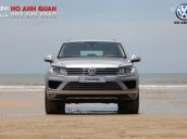 Bán Touareg bạc - SUV gầm cao nhập khẩu chính hãng Volkswagen, xe giao ngay - Hotline: 090.898.8862