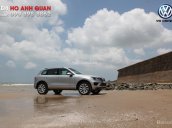 Bán Touareg bạc - SUV gầm cao nhập khẩu chính hãng Volkswagen, xe giao ngay - Hotline: 090.898.8862