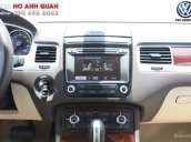 Bán Touareg bạc - SUV gầm cao nhập khẩu chính hãng Volkswagen, xe giao ngay - Hotline: 090.898.8862