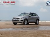 Bán Touareg bạc - SUV gầm cao nhập khẩu chính hãng Volkswagen, xe giao ngay - Hotline: 090.898.8862