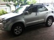 Bán Toyota Fortuner đời 2009, màu bạc, xe đẹp 