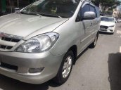 Cần bán lại xe Toyota Innova G đời 2006, màu bạc xe gia đình, giá tốt