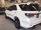 Bán Toyota Fortuner TRD đời 2016, màu trắng số tự động 