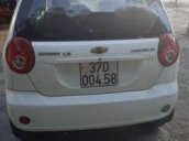 Cần bán Chevrolet Spark MT 2010, màu trắng, xe đẹp