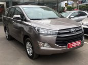 Bán xe Toyota Innova E 2017 đăng ký 2018 - Màu nâu đồng