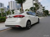 Bán Kia Cerato sản xuất 2017, màu trắng, siêu lướt