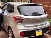 Cần bán xe Hyundai Grand i10 1.0 MT Base 2017, màu bạc, xe nhập chính chủ, giá tốt