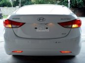 Cần bán gấp Hyundai Elantra 2013, màu trắng, nhập khẩu xe gia đình