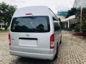 Cần bán xe Toyota Hiace sản xuất 2018, màu bạc