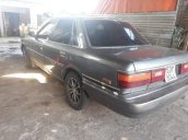 Cần bán xe Toyota Camry 1987, màu xám